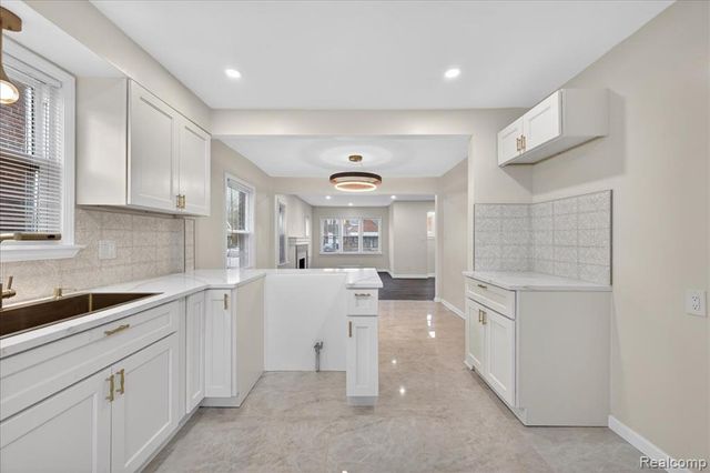 11684 Sussex Street, Detroit, MI 48227