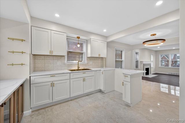 11684 Sussex Street, Detroit, MI 48227