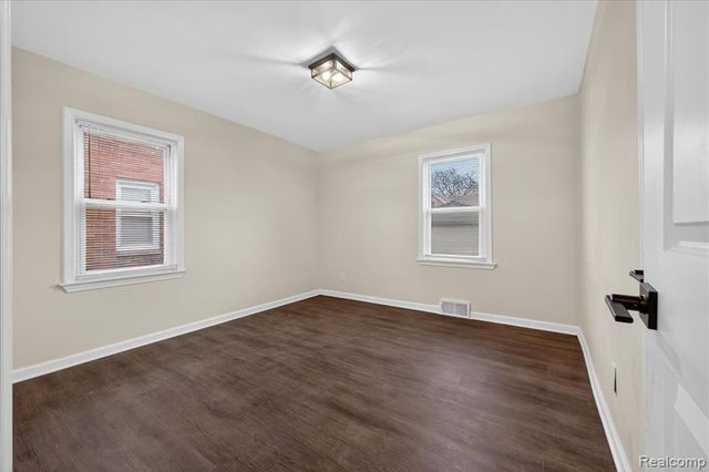 11684 Sussex Street, Detroit, MI 48227