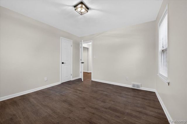 11684 Sussex Street, Detroit, MI 48227