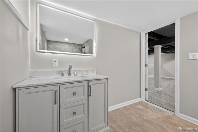 11684 Sussex Street, Detroit, MI 48227