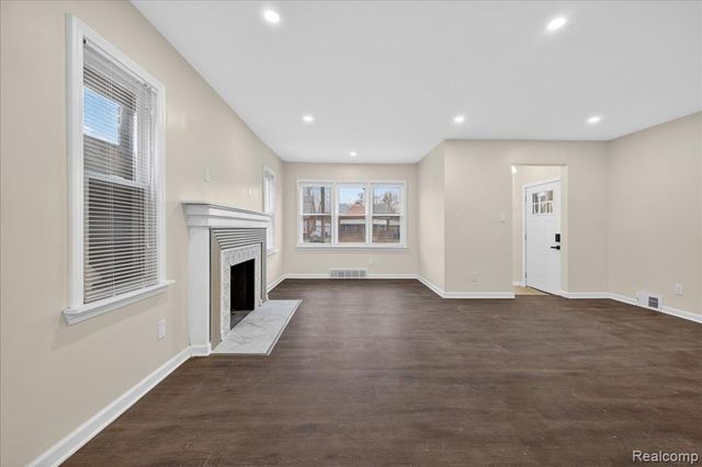 11684 Sussex Street, Detroit, MI 48227