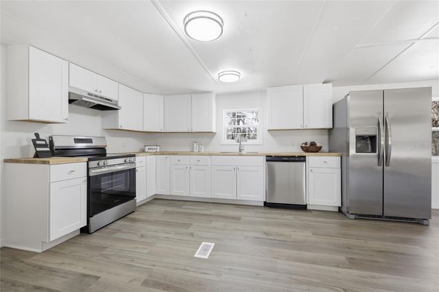 9015 SW 135TH PLACE, Archer, FL 32618