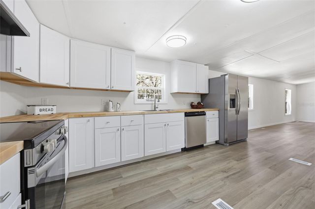 9015 SW 135TH PLACE, Archer, FL 32618