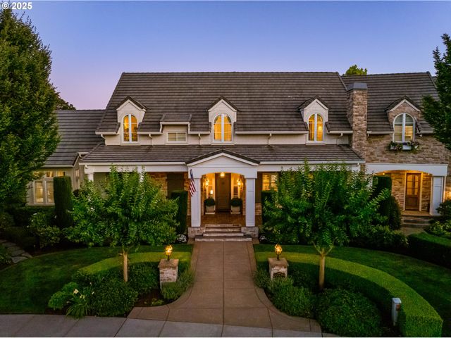 2628 EDGEWATER Dr, Eugene, OR 97401