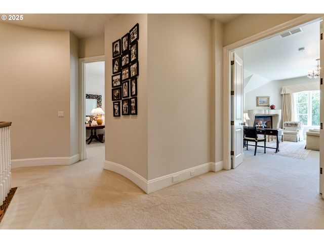 2628 EDGEWATER Dr, Eugene, OR 97401