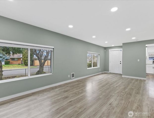 330 V Street SE, Auburn, WA 98002