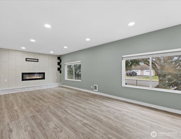 330 V Street SE, Auburn, WA 98002