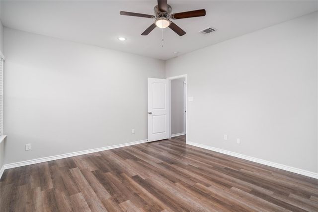 231 Mccormick Street, Columbus, TX 78934