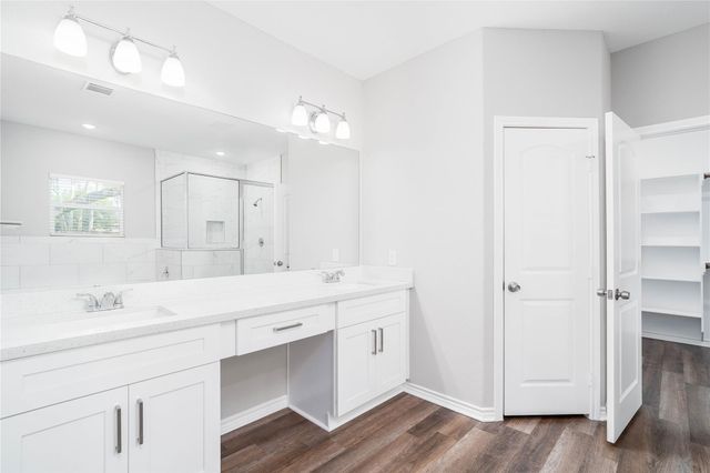 231 Mccormick Street, Columbus, TX 78934