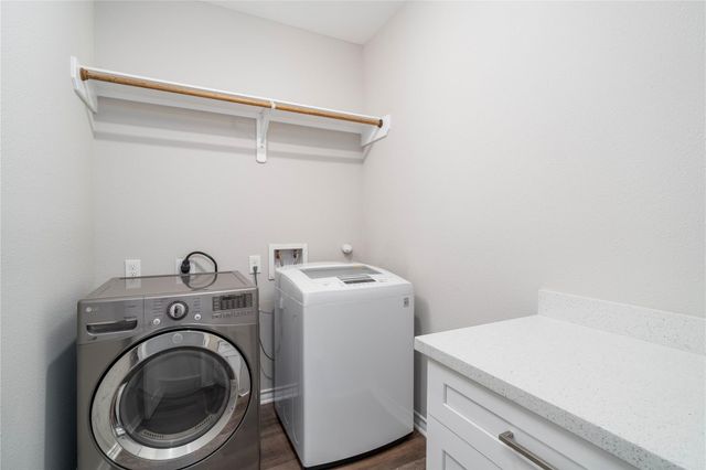 231 Mccormick Street, Columbus, TX 78934