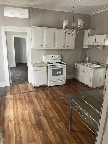 1055 Marine Street, Mobile, AL 36605