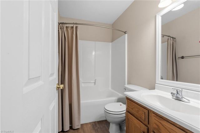 105 McCleskey Drive, Yadkinville, NC 27055