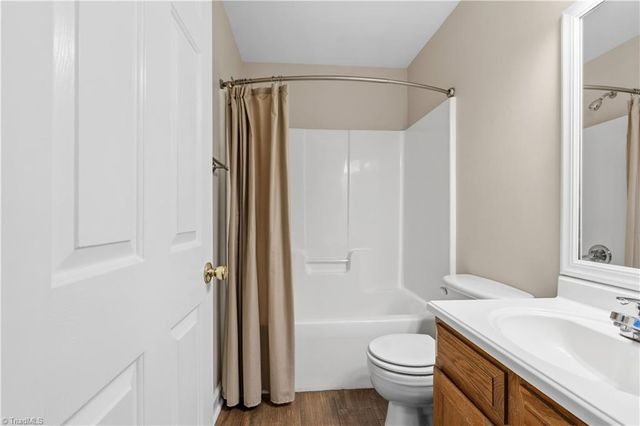 105 McCleskey Drive, Yadkinville, NC 27055