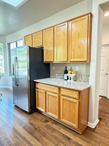 1140 Sun Flare Ct, Lincoln, CA 95648