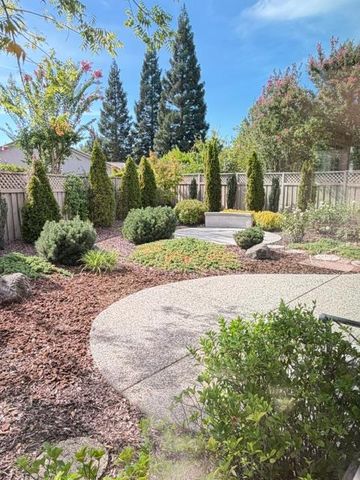 1140 Sun Flare Ct, Lincoln, CA 95648