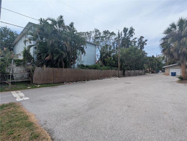 7001 & 7011 HIBISCUS AVENUE S, South Pasadena, FL 33707