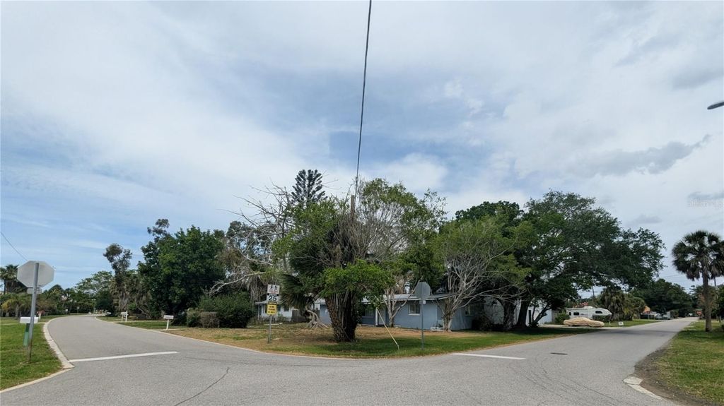 7001 & 7011 HIBISCUS AVENUE S, South Pasadena, FL 33707