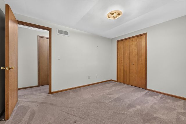 8441 Sarah Lane, Grosse Ile, MI 48138
