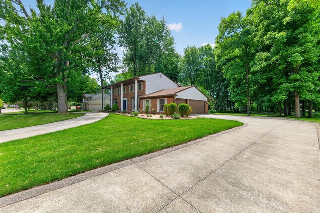 8441 Sarah Lane, Grosse Ile, MI 48138