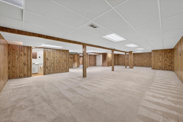 8441 Sarah Lane, Grosse Ile, MI 48138