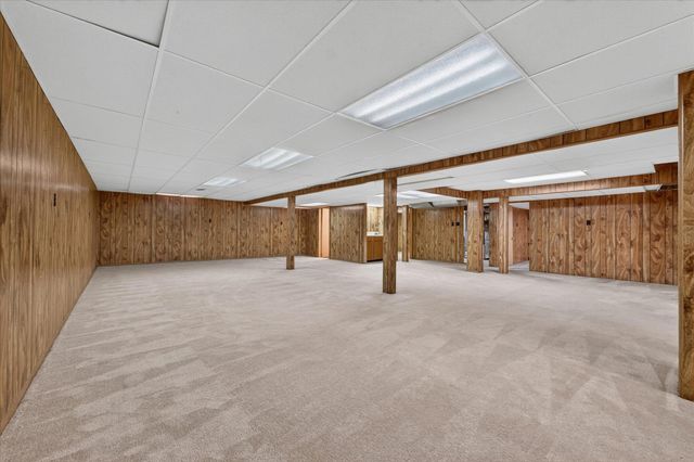 8441 Sarah Lane, Grosse Ile, MI 48138