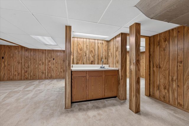 8441 Sarah Lane, Grosse Ile, MI 48138