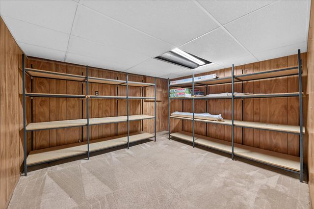 8441 Sarah Lane, Grosse Ile, MI 48138