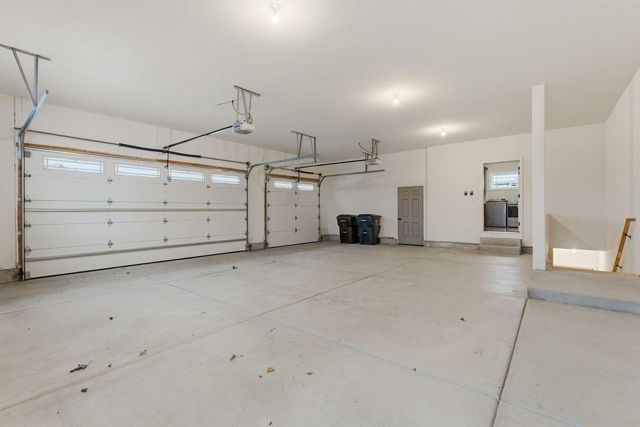 W229N3655 Sterling COURT, Pewaukee, WI 53072