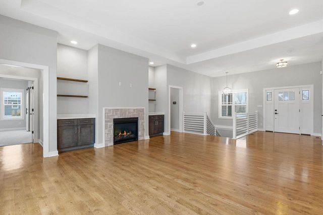 W229N3655 Sterling COURT, Pewaukee, WI 53072