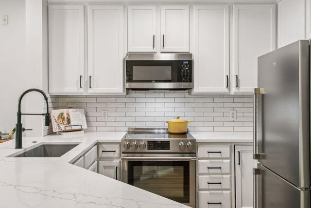 660 N 2nd Street 118, Minneapolis, MN 55401