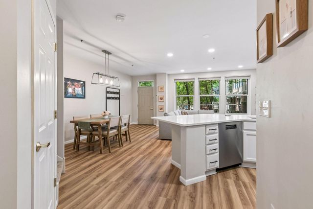 660 N 2nd Street 118, Minneapolis, MN 55401