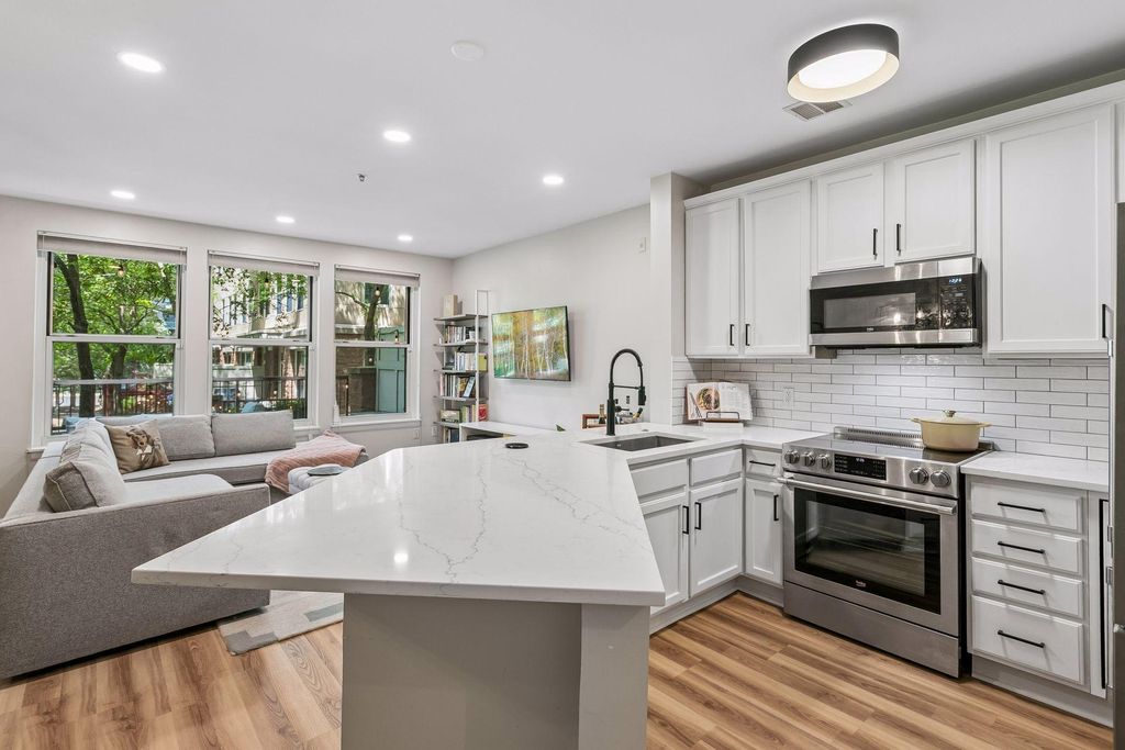660 N 2nd Street 118, Minneapolis, MN 55401 — photo 2