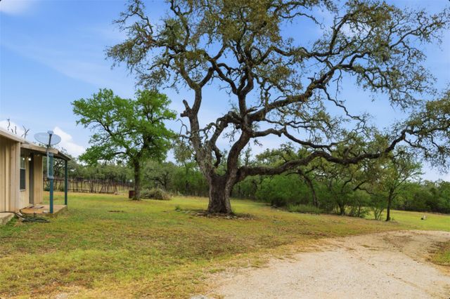 309 Oakwood LOOP, San Marcos, TX 78666