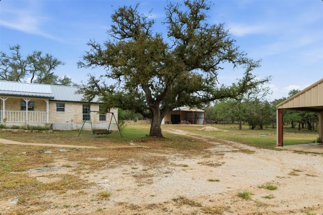 309 Oakwood LOOP, San Marcos, TX 78666