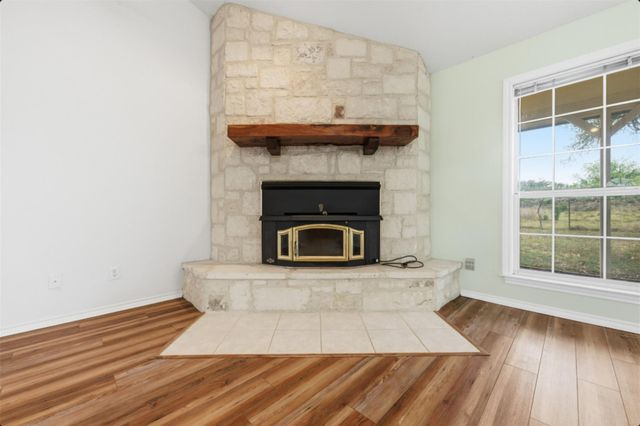 309 Oakwood LOOP, San Marcos, TX 78666