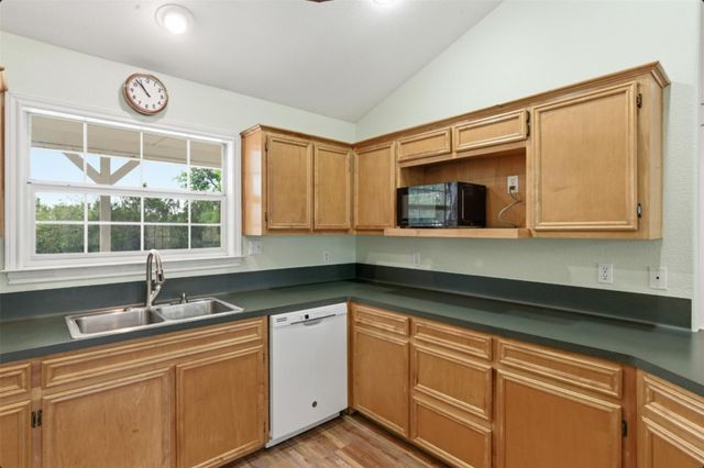 309 Oakwood LOOP, San Marcos, TX 78666