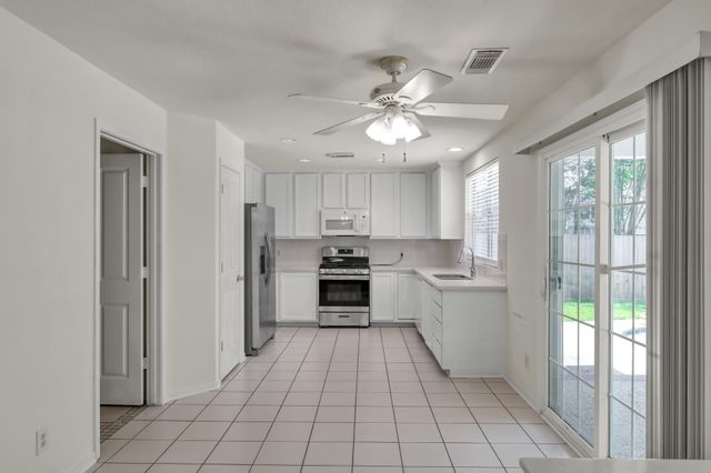 34 S Willow Point Circle, The Woodlands, TX 77382