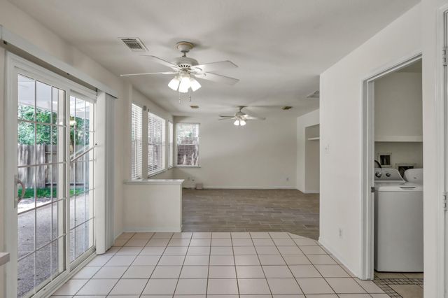 34 S Willow Point Circle, The Woodlands, TX 77382