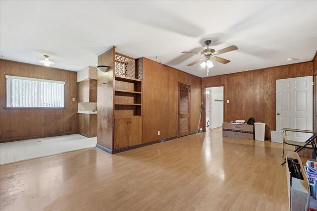 1111 WILLOW Street, Grand Prairie, TX 75050