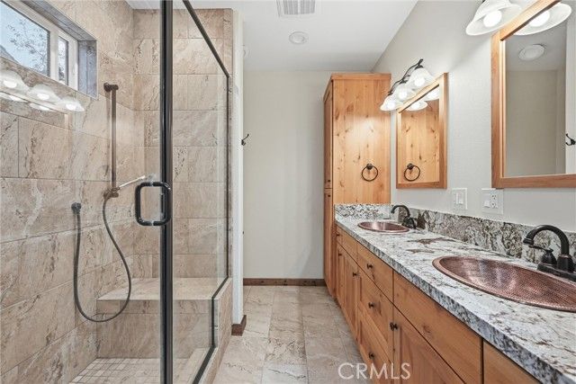 21060 Santa Clara, Middletown, CA 95461