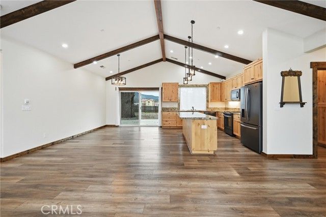 21060 Santa Clara, Middletown, CA 95461