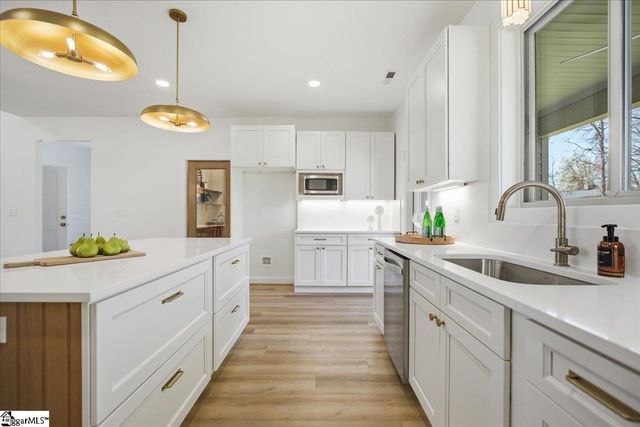 505 Avon Drive, Taylors, SC 29687