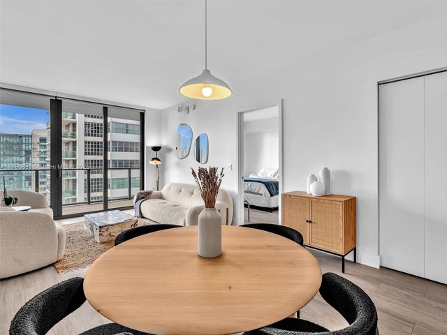 121 NE 34th St 2102, Miami, FL 33137