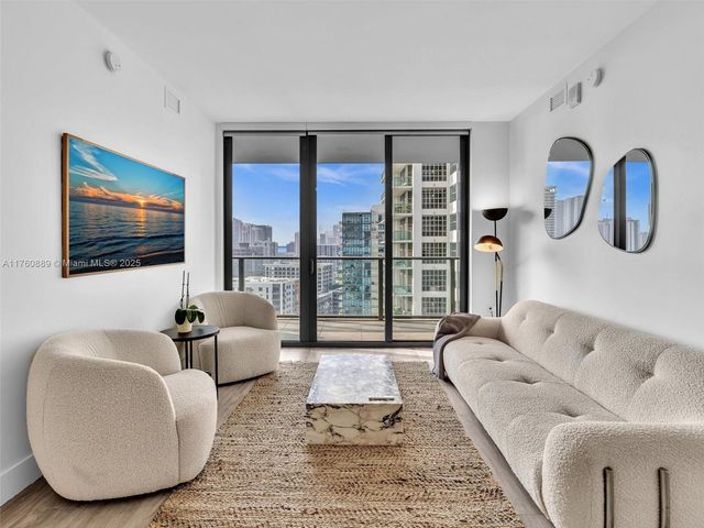 121 NE 34th St 2102, Miami, FL 33137