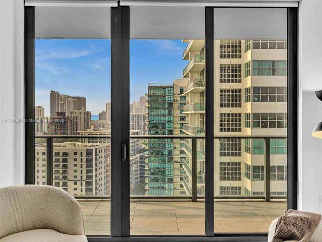 121 NE 34th St 2102, Miami, FL 33137