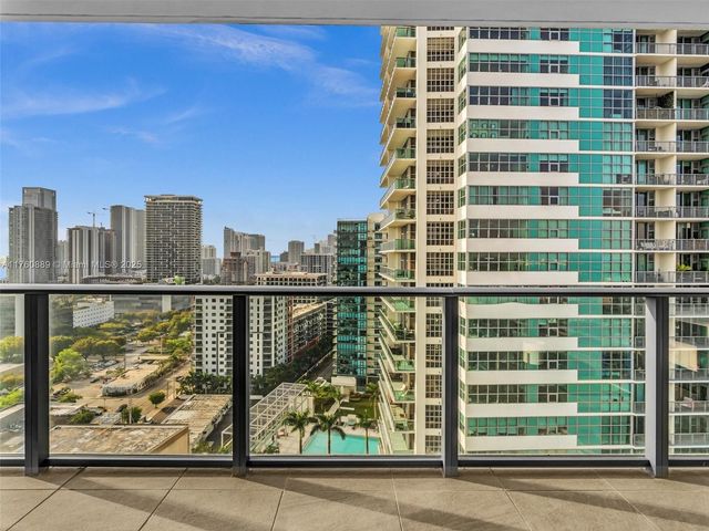 121 NE 34th St 2102, Miami, FL 33137