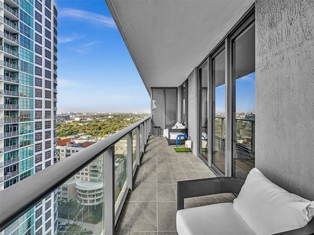 121 NE 34th St 2102, Miami, FL 33137