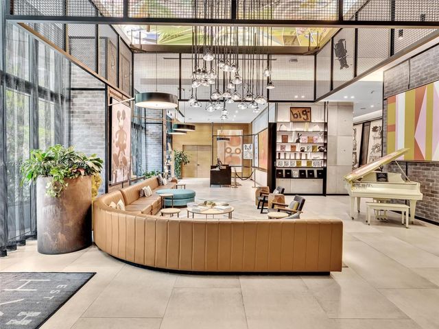 121 NE 34th St 2102, Miami, FL 33137