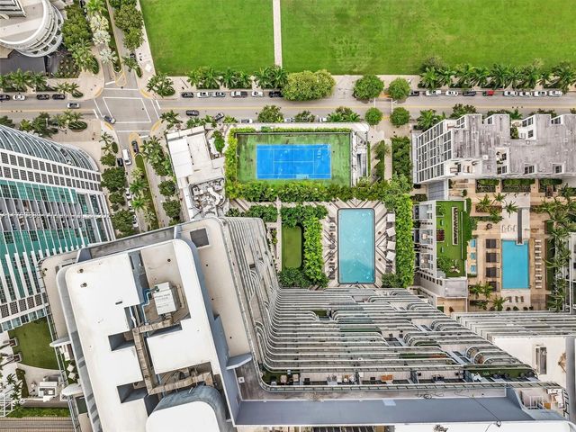 121 NE 34th St 2102, Miami, FL 33137